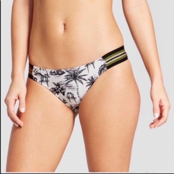 Xhilaration Other - Xhilaration White Bird Bikini Bottoms Women’s Medium